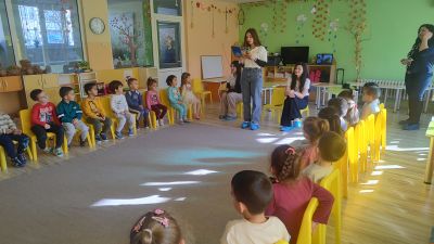 Ден на четенето  - ДГ Снежанка - Велики Преслав
