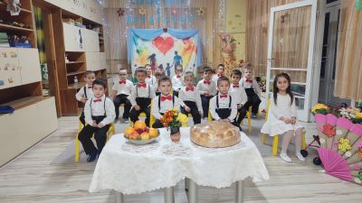 Ден на християнското семейство в група "Пчеличка" - ДГ Снежанка - Велики Преслав