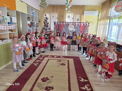 Подаръци ще има за всички от❤️ - ДГ Снежанка - Велики Преслав