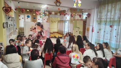 "С обич за мама" - тържество в група "Мечо Пух" - ДГ Снежанка - Велики Преслав