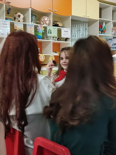 "С обич за мама" - тържество в група "Мечо Пух" - ДГ Снежанка - Велики Преслав