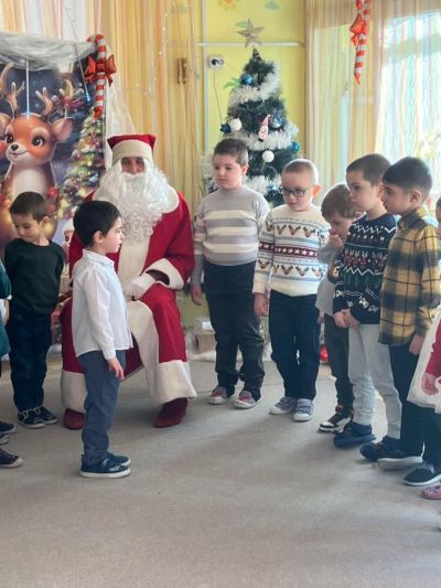 Подаръци ще има за всички от❤️ - ДГ Снежанка - Велики Преслав