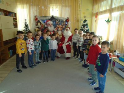 Подаръци ще има за всички от❤️ - ДГ Снежанка - Велики Преслав