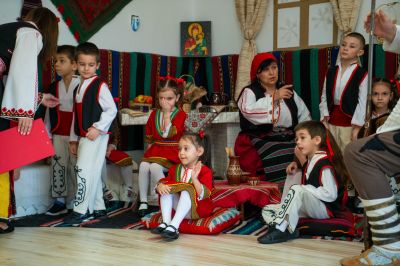 Бабо, дяда, разкажи ми... - ДГ Снежанка - Велики Преслав
