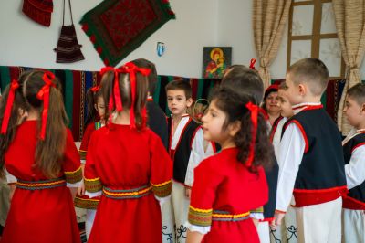 Бабо, дяда, разкажи ми... - ДГ Снежанка - Велики Преслав